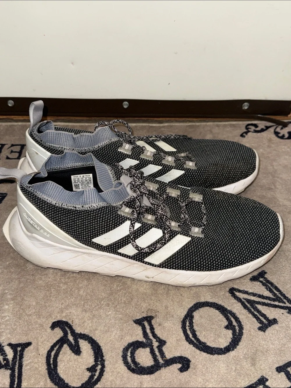 adidas Men’s Questar Rise Sneakers size 11